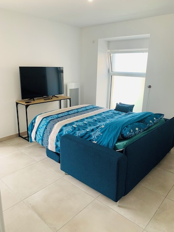 1 quarto, ferros/tƔbuas de passar roupa, Wi-Fi, roupa de cama