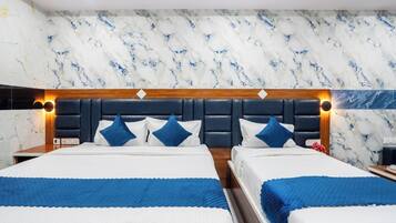 Family Double or Twin Room, City View | Desk, laptop workspace, free WiFi