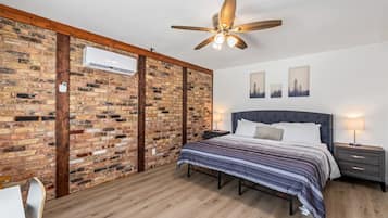 1 bedroom, desk, iron/ironing board, free WiFi