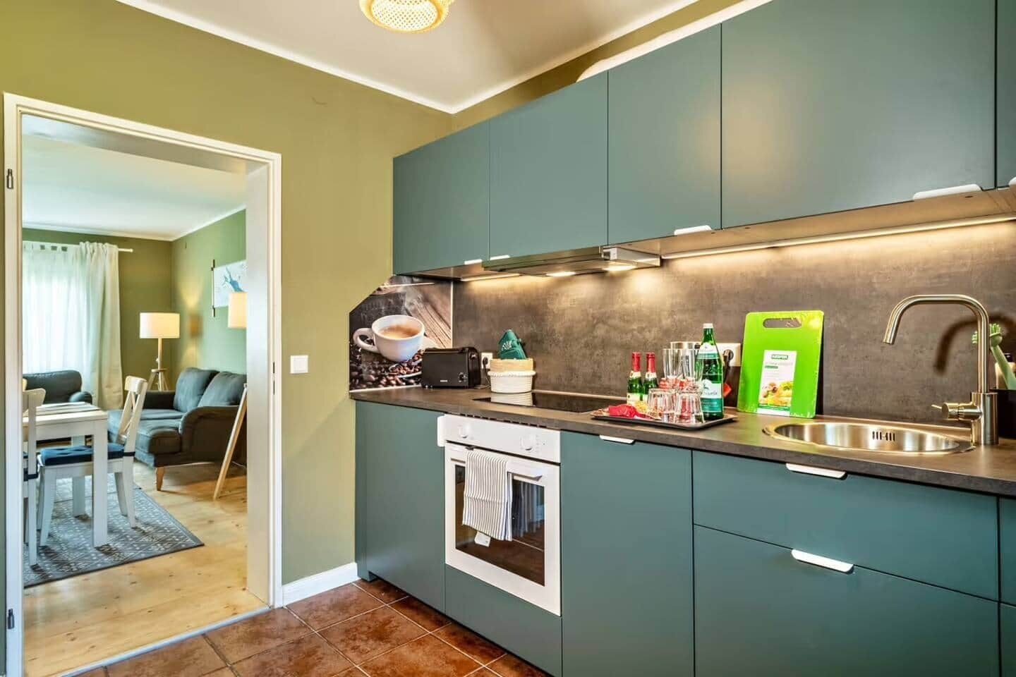 Kühlschrank, Ofen, Herdplatte, Geschirrspüler