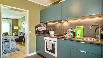 Køleskab, ovn, kogeplade, opvaskemaskine