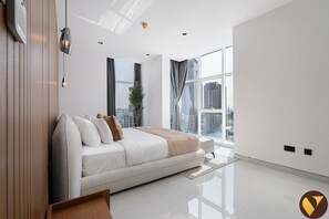 Departamento de lujo, balcón, vista a la marina | Cunas, wifi gratis y ropa de cama 