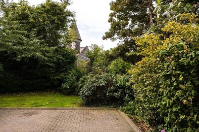 Beautiful 4-Bed house, short walk to beach & train – Spacious & Family-Friendly