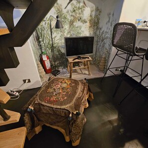 المنشأة من الداخل