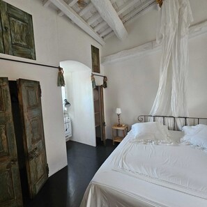 1 bedroom, WiFi, bed sheets - Luxury Apartmen - Colli di Luni and Riviera Apuana (Nicola)