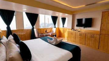 Cofres nos quartos, escrivaninha, Wi-Fi de cortesia