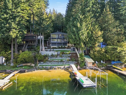 Lake Cavanaugh 3 BdRm Lake House