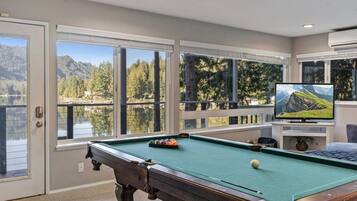 Spielezimmer