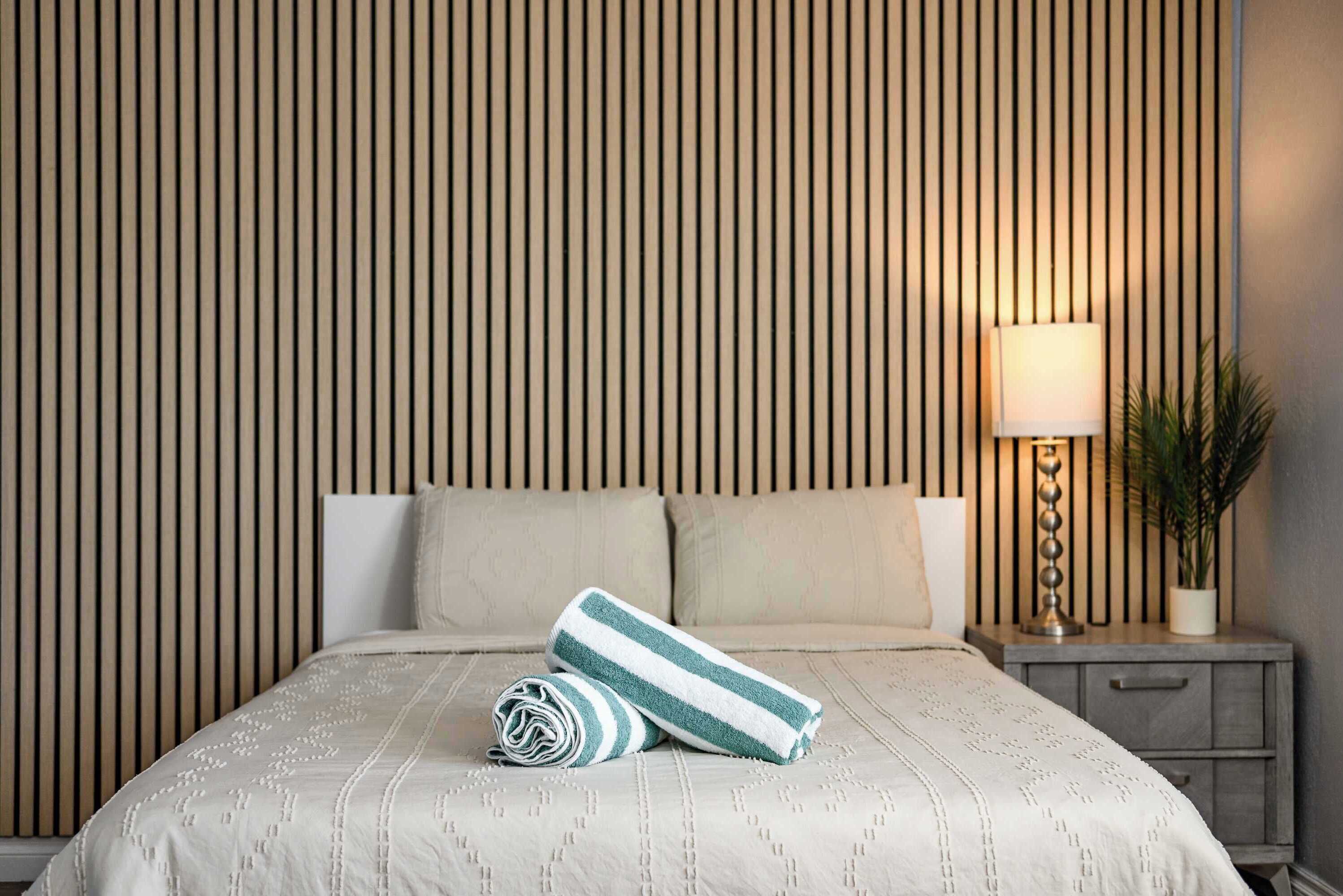 3 habitaciones, escritorio, tabla de planchar con plancha y wifi 