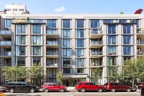Exterior - Vesper Court I by Rove Travel | Luxe Rooftop PH (New York)