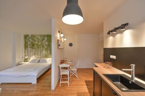 1 chambre, fer et planche à repasser, Wi-Fi, literie fournie