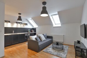 Living area - Cozy Riverside Escape. Pet friendly! (Hlavní město Praha)