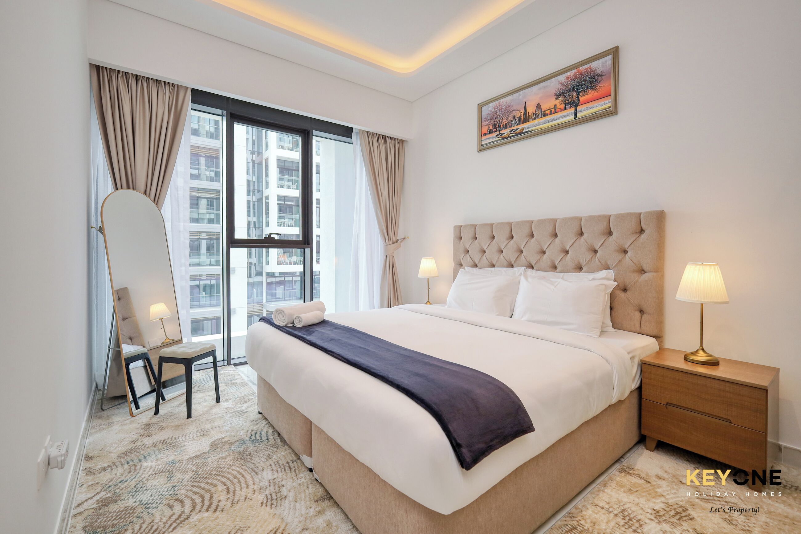 Lägenhet Comfort - utsikt mot staden | Värdeförvaringsskåp på rummet och mörkläggningsgardiner