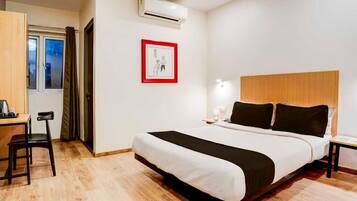 Classic Double Room | Desk, laptop workspace, free WiFi