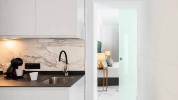 Apartment, 2 Bedrooms, Accessible, Smoking | Interior