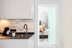 Apartment, 2 Bedrooms, Accessible, Smoking | Interior