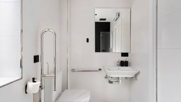 Apartment, 1 Bedroom, Accessible | Bathroom shower