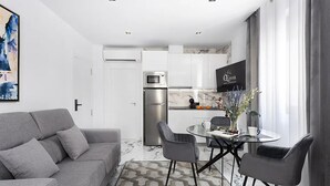 Apartamento, 1 habitación | Comedor
