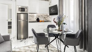 Apartamento, 1 habitación | Comedor