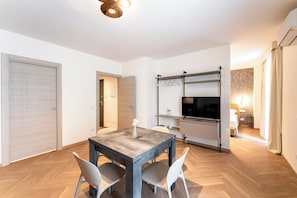 Luxury Suite, Balcony | Free WiFi, bed sheets -  Palazzo Le Giare \- Luxury Apartments (Bari)
