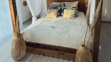 1 slaapkamer, een strijkplank/strijkijzer, wifi, beddengoed