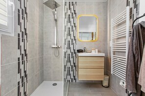Shower, free toiletries, hair dryer, bathrobes