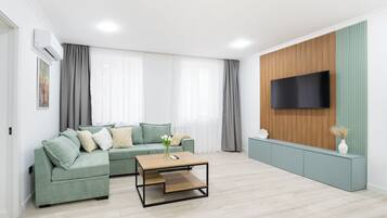 Luxury House, 4 Bedrooms, Balcony | Living area