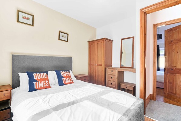 4 bedrooms - 4 bedroom home in Hartlepool (Hartlepool)