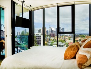 2 عدّة غرف نوم ومكواة/لوح كي وواي فاي وملاءات أسرّة