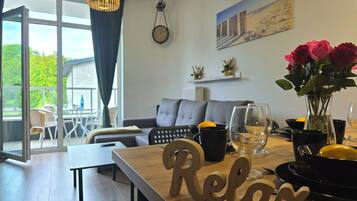 Apartment, 1 Double Bed with Sofa bed, Non Smoking, Balcony | Living room