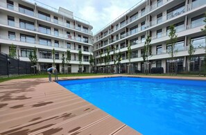 Seasonal outdoor pool