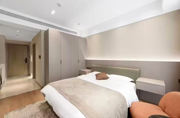 City-Doppelzimmer, 1 Queen-Bett, Stadtblick | Rezeption