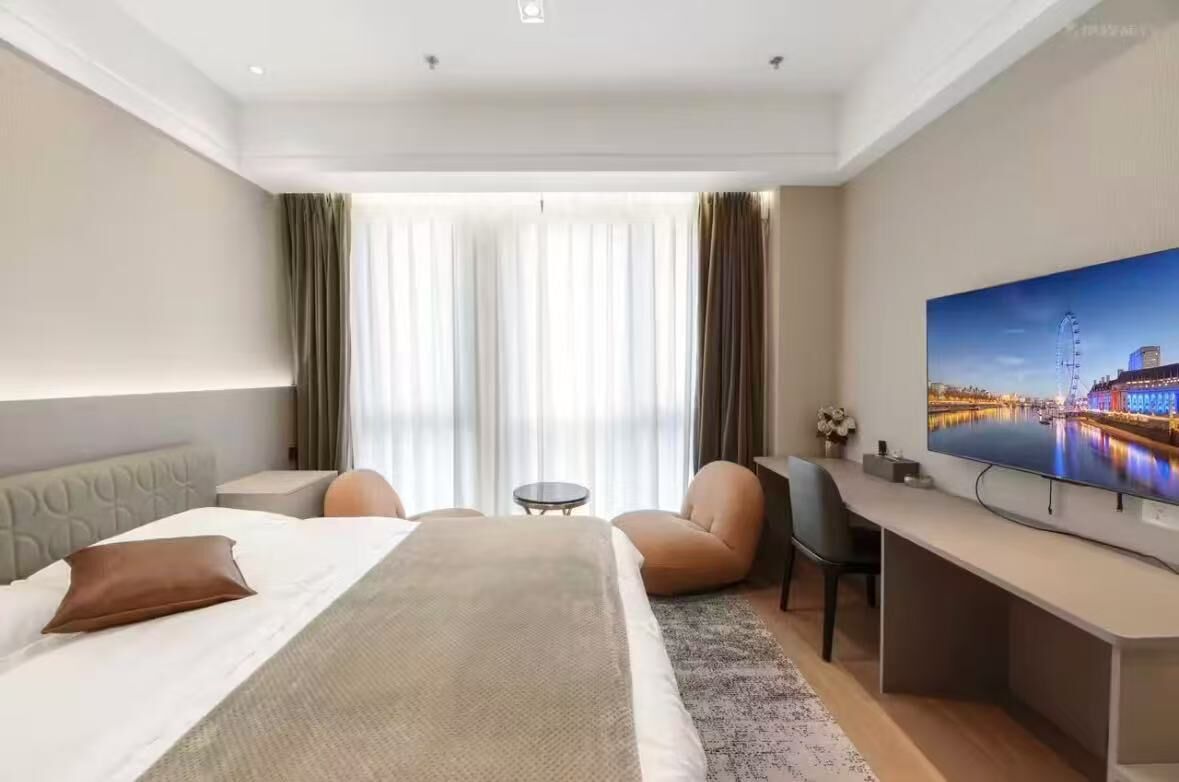 Quarto casal urbano, 1 cama Queen, vista para a cidade | Espaço de trabalho para notebook, Wi-Fi de cortesia