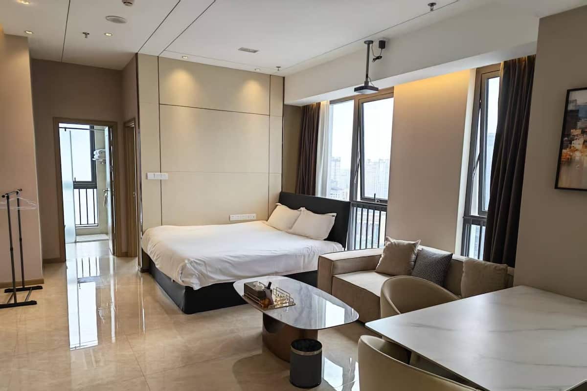 Comfort Quadruple Room | Laptop workspace, free WiFi