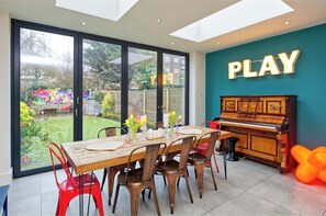 Interior - 4 Bedroom House, Barnes (London)