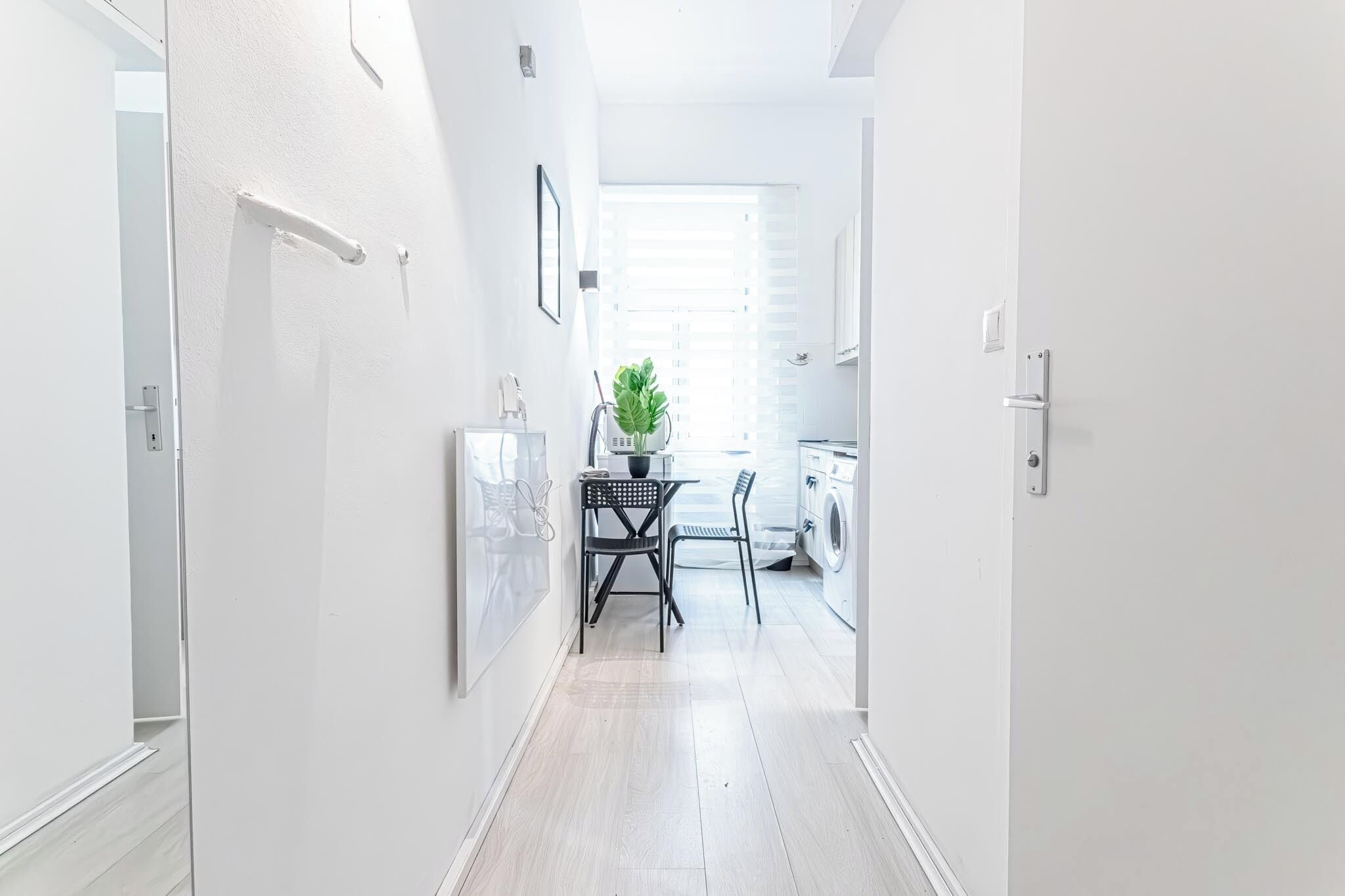 Basic Apartment | Private kitchen | Fridge, microwave, oven, stovetop