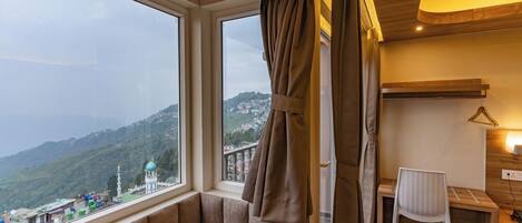 Premium Room, Balcony, Mountain View