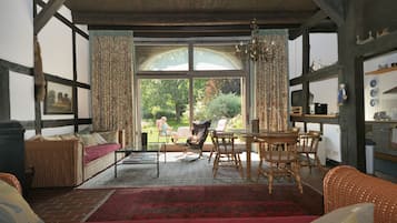 TV, fireplace, DVD player, ping pong