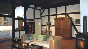 TV, fireplace, DVD player, table tennis