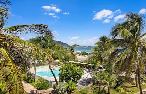 Penthouse LOVE-Magnificent sea view apartment in the heart of Orient Bay