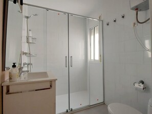 Hair dryer - Comfortable and peaceful apartment in the heart of Seville (Sevilla)