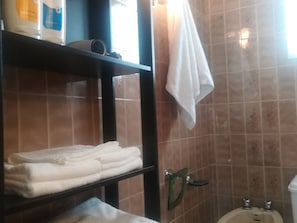 Hair dryer - Traditional apartment in Triana, air-conditioned, near historic center (Sevilla)