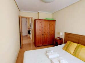 2 bedrooms, free WiFi - Bright apartment in central Seville (Sevilla)