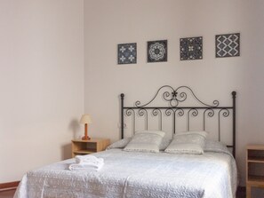 4 室のベッドルーム、インターネット