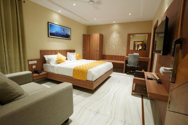 Desk, free WiFi - Hotel Valley Vista (Visakhapatnam)