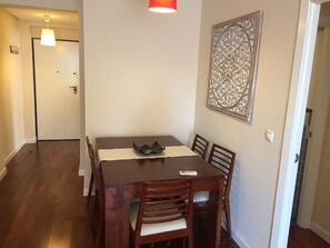 Dining - Spacious apartment in Triana with air conditioning (Sevilla)