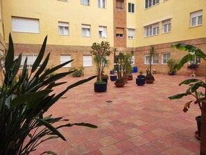 Property grounds - Central Apartment with Private Patio in Seville (Sevilla)