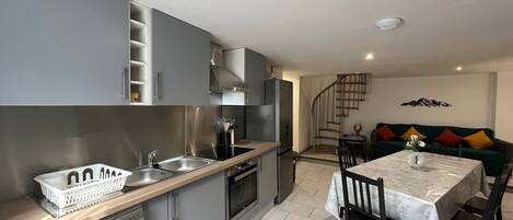 Fridge, microwave, oven, dishwasher