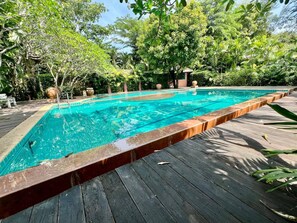 Chambre, 1 chambre, accessible aux personnes à mobilité réduite, fumeurs | Piscine | Piscine extérieure