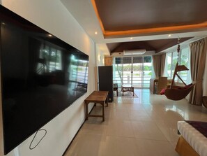 Habitación, 1 habitación, con acceso para personas discapacitadas, para fumadores | Sala de estar